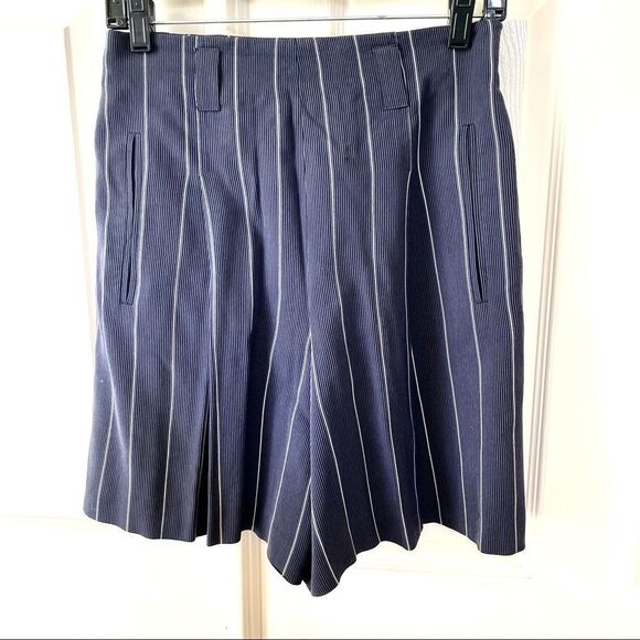 Laurèl blue shorts with white stripe - Picture 3 of 11